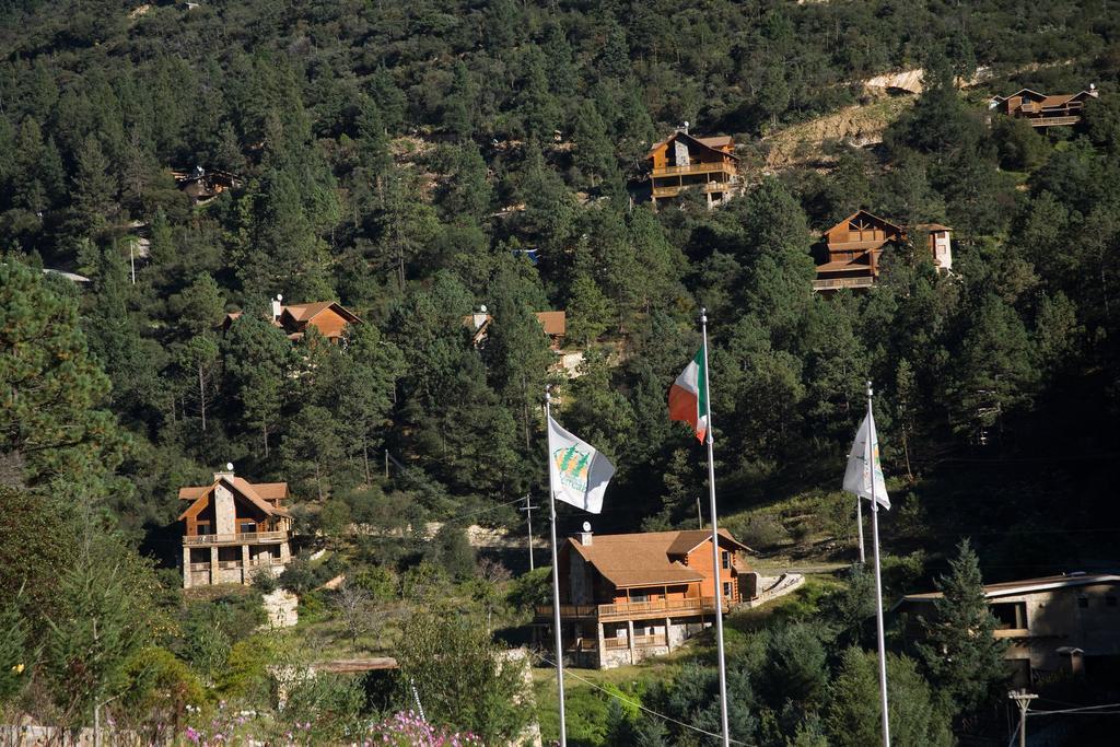 Hotel Bosques De Monterreal San Antonio de las Alazanas Exteriér fotografie
